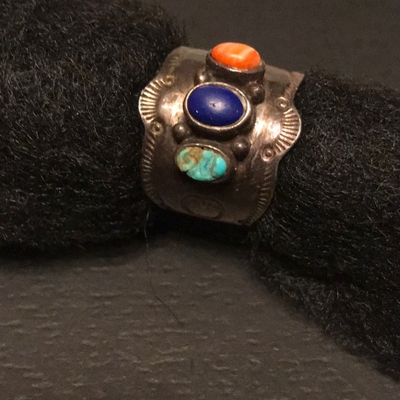 Three Stone Sterling Silver Ring - Picture 6 of 8